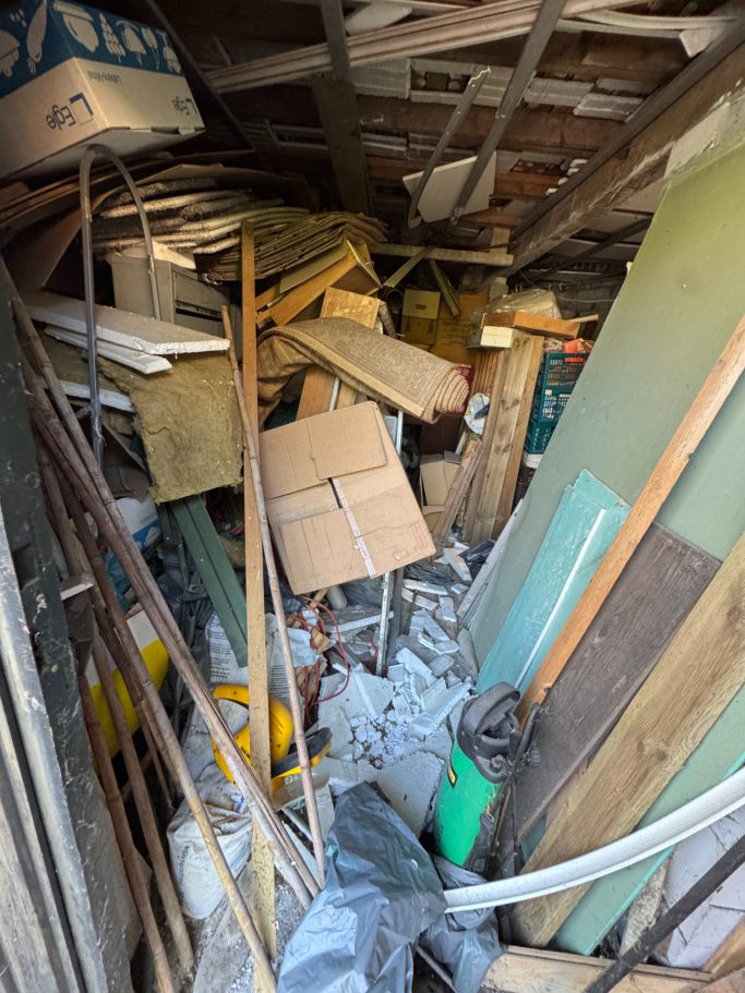 Vorher Garage Entrümpelung Vorher